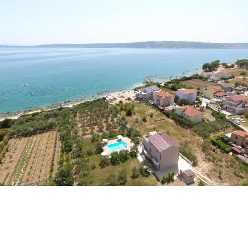Family friendly apartments with a swimming pool Kastel Stafilic, Kastela - 12627