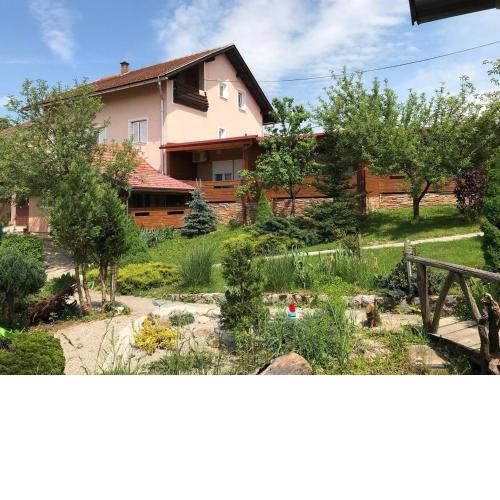 Family friendly apartments with a swimming pool Ostarski Stanovi, Plitvice - 17806