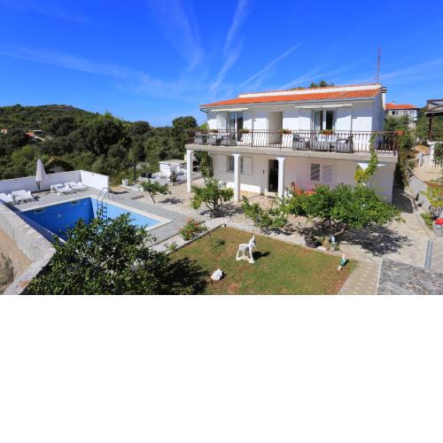 Family friendly apartments with a swimming pool Razanj, Rogoznica - 17867