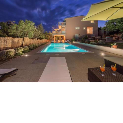 Family friendly apartments with a swimming pool Stara Vas, Pag - 21031