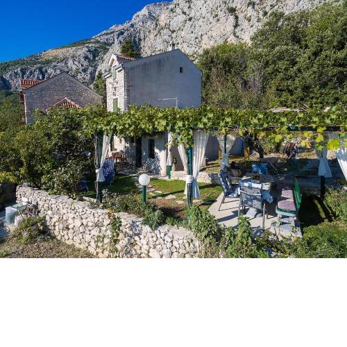 Family friendly house with a parking space Gornji Tucepi - Podpec, Makarska - 6915
