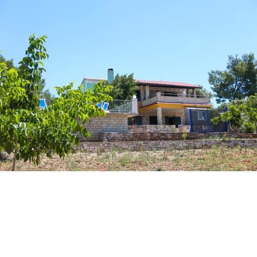 Family friendly house with a swimming pool Zavalatica, Korcula - 9476