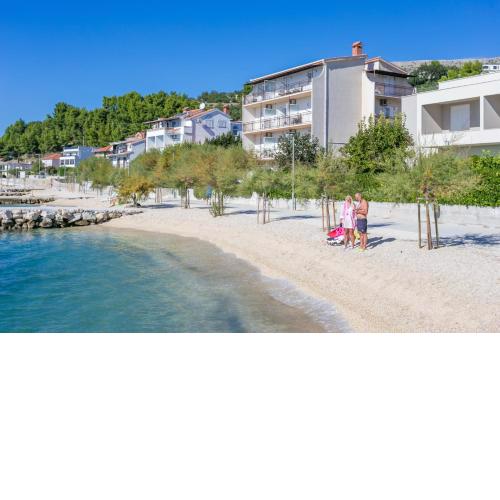 Family friendly seaside apartments Podstrana, Split - 13725