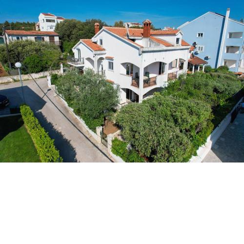 Family Holiday house - 50 m to the beach!
