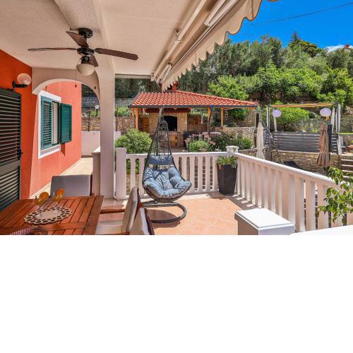 Family holiday house with jacuzzi