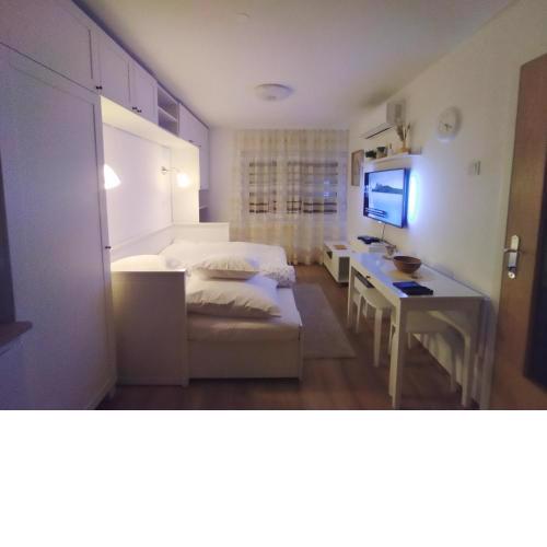 Fenix studio apartment, Zagreb