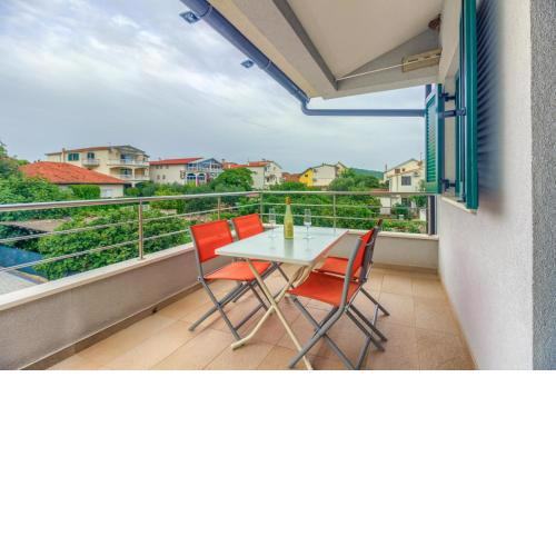 Ferienwohnung in Pirovac mit Terrasse, Klimaanlage, W-LAN (4925-4)