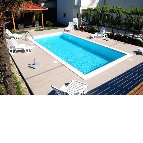 Filipovic Apartments with Pool