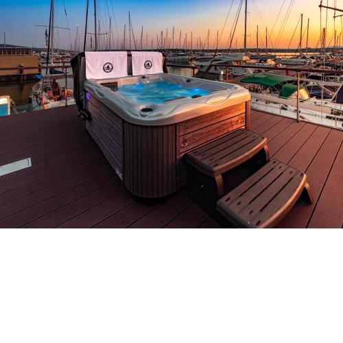 Floating Holiday Home