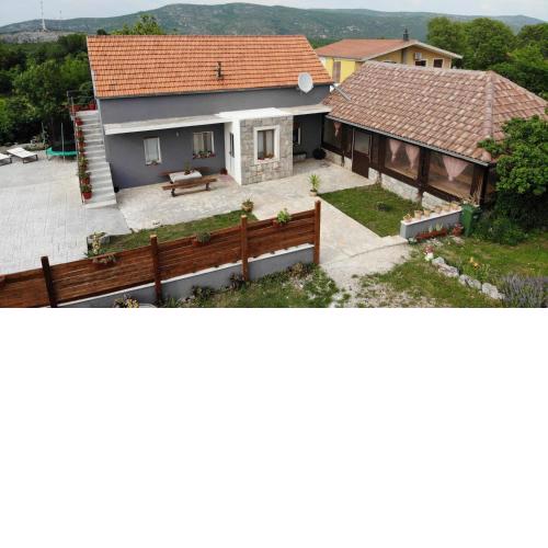 Forest Queen - Village holiday home