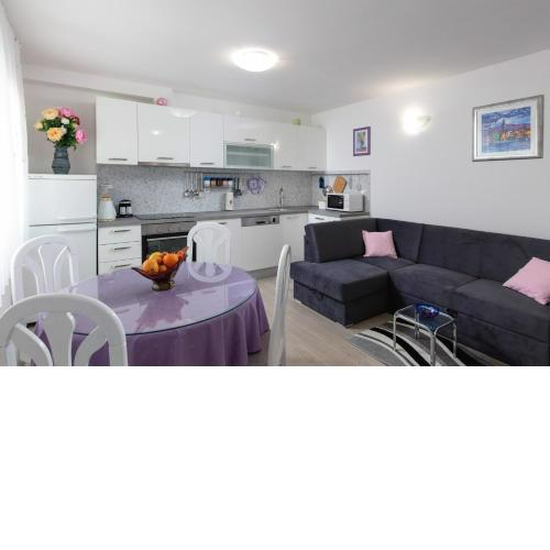 Fully renovated Apartment Grgo
