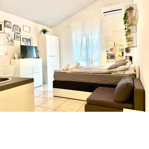 Gold Apartment On The Beach