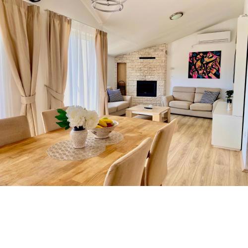 Golden Apartments