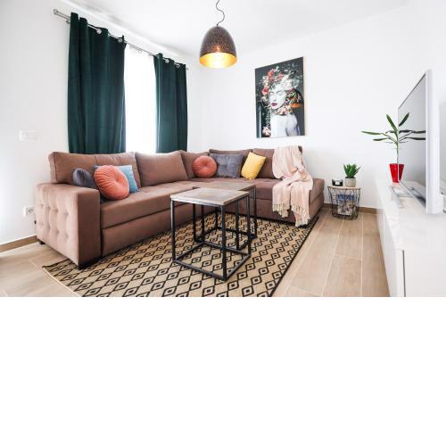 Golden Sunset Luxury Apartment