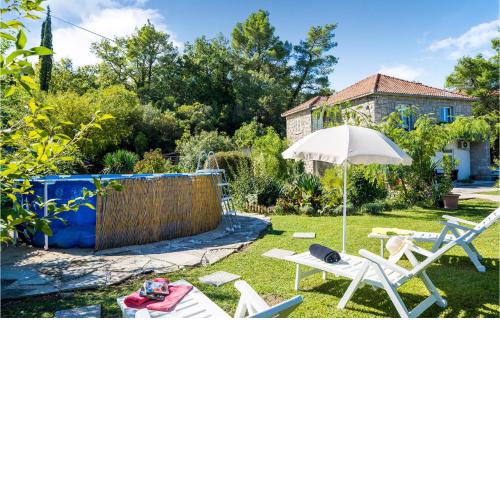 Gorgeous Apartment In Gruda With Wifi