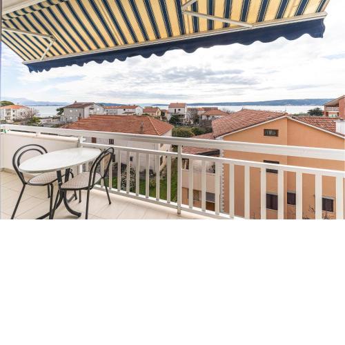 Gorgeous Apartment In Kastel Stafilic With Wifi