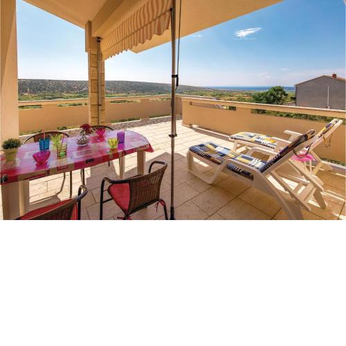 Gorgeous Apartment In Kolan With House Sea View