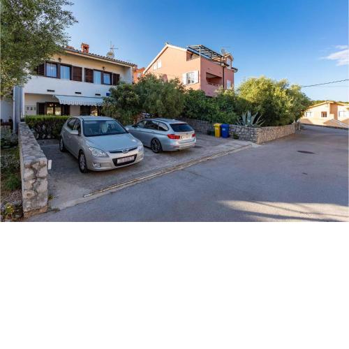 Gorgeous Apartment In Kornic With Wifi