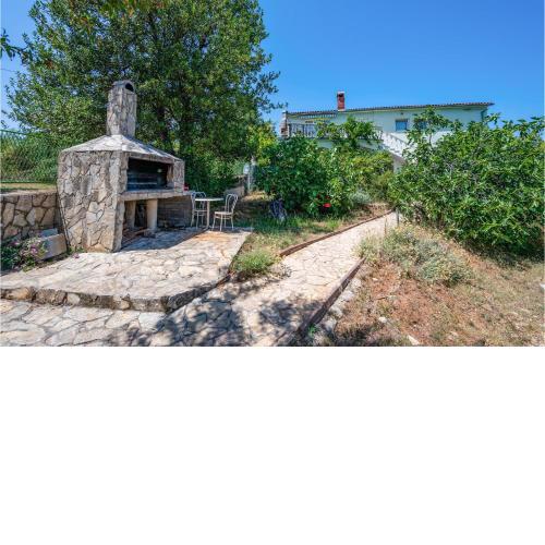 Gorgeous Apartment In Pula With Wifi