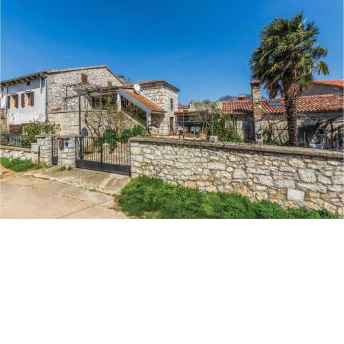 Gorgeous Apartment In Vrsar With Wifi