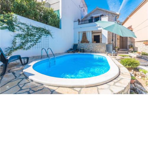 Gorgeous Home In Benkovac With Wifi