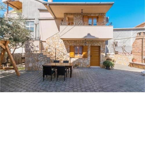 Gorgeous Home In Bibinje With Wifi