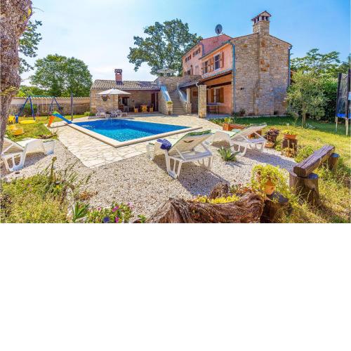 Gorgeous Home In Boduleri With Kitchen