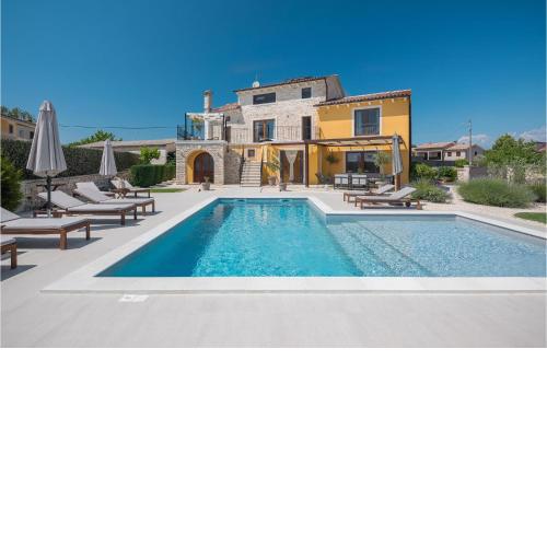 Gorgeous Home In Bokordici With Wifi
