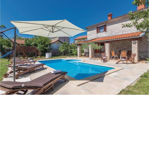Gorgeous Home In Cabrunici With Wifi