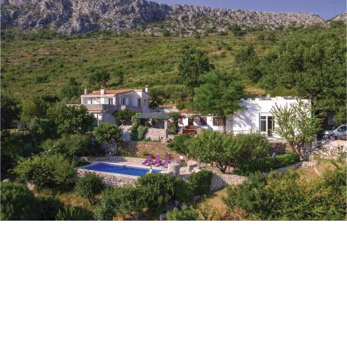 Gorgeous Home In Klis With Wifi