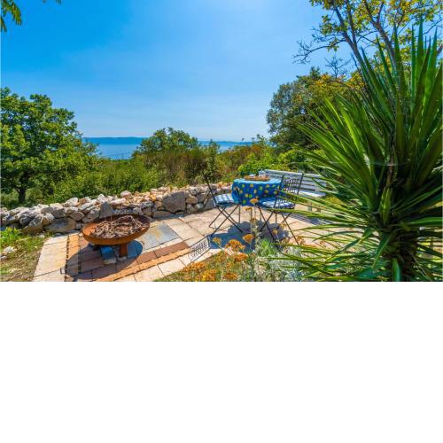 Gorgeous Home In Labin With Wifi