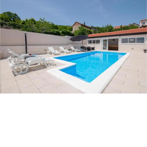 Gorgeous Home In Lokvicici With Wifi