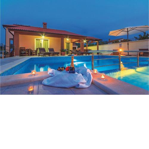 Gorgeous Home In Marcana With Wifi