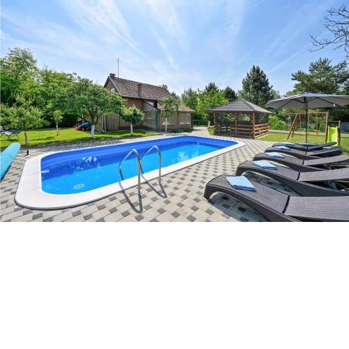 Gorgeous Home In Molve Grede