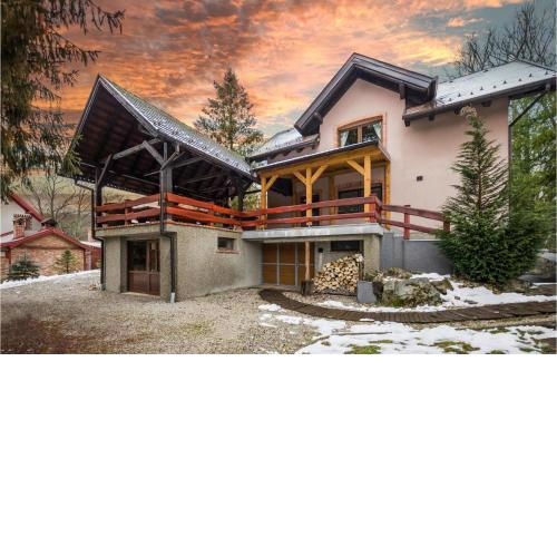 Gorgeous Home In Novo Zvecevo With Wifi