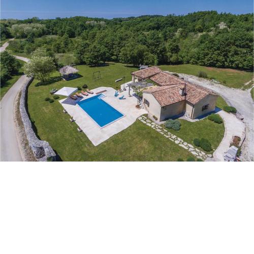 Gorgeous Home In Pazin