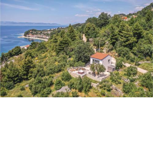 Gorgeous Home In Podgora With Jacuzzi