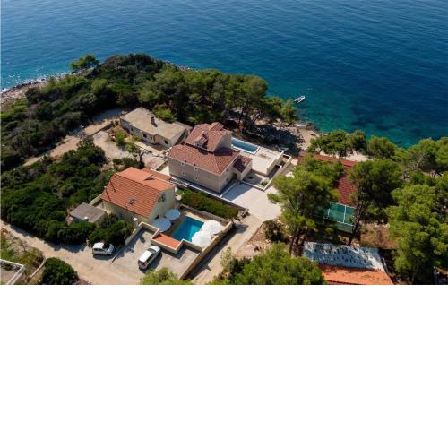 Gorgeous Home In Prizba With House Sea View