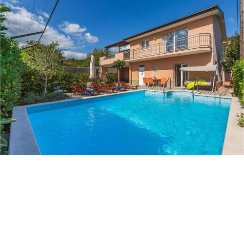 Gorgeous Home In Prolozac Donji With Wifi