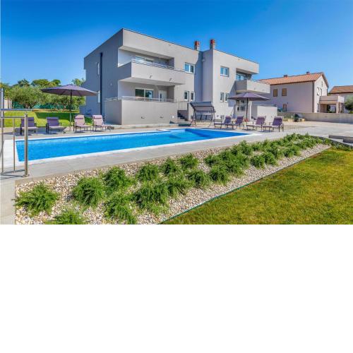 Gorgeous Home In Pula With Sauna