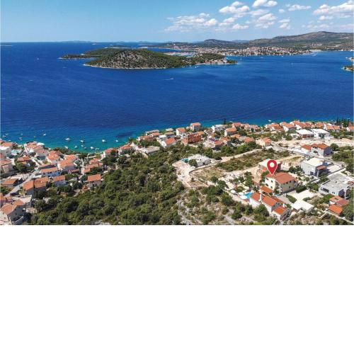 Gorgeous Home In Razanj With Wifi