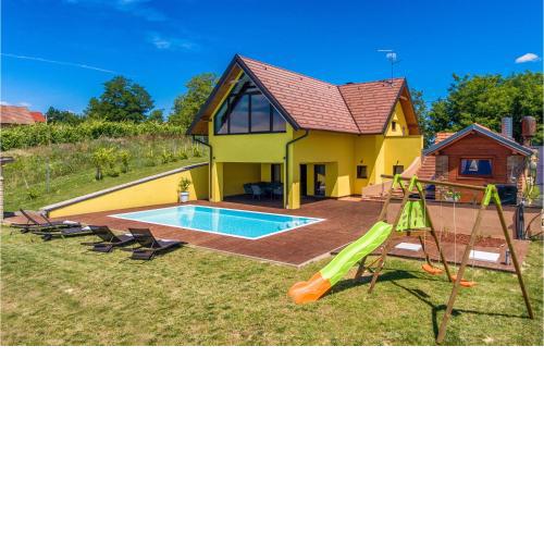 Gorgeous Home In Selnica With Sauna