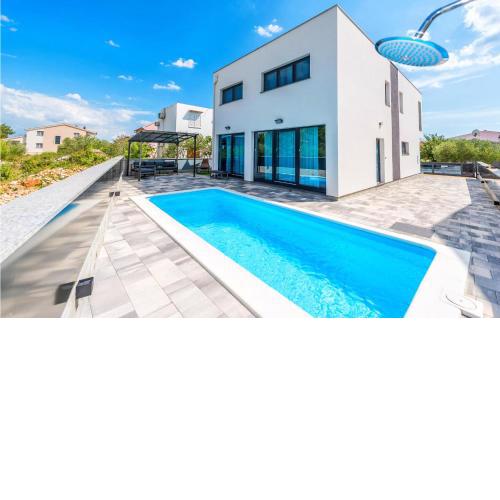 Gorgeous Home In Srima With Heated Swimming Pool