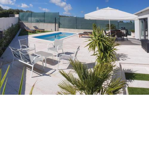 Gorgeous Home In Supetar With Kitchen