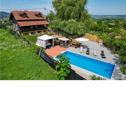 Gorgeous Home In Sveti Ivan Zelina With Jacuzzi