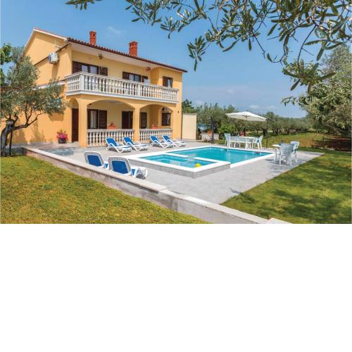 Gorgeous Home In Vodnjan With Wifi