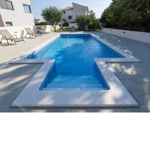 Gorgeous Seaside Villa in Zadar with Swimming Pool