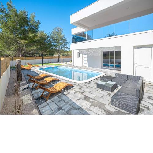 Grand Villa in Vodice with Private Swimming Pool