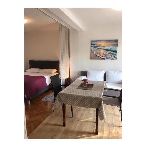 Grapevine Studio Apartment