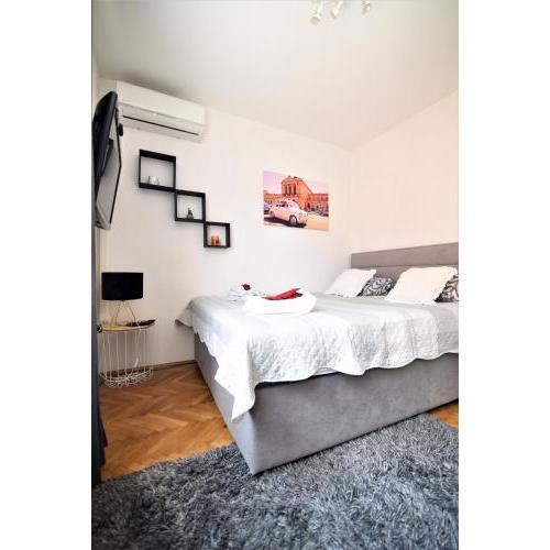 GretaNola studio in Zagreb, parking, self check-in